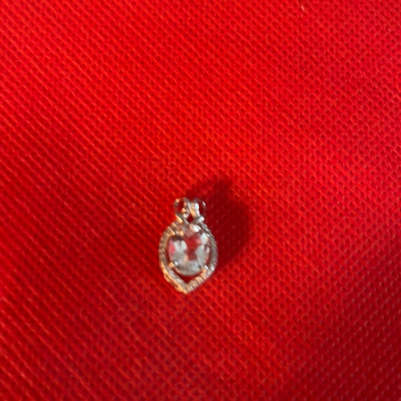 2.24 CT WHITE TOPAZ & DIAMOND 925 STERLING SILVER PENDANT - Picture 2 of 4